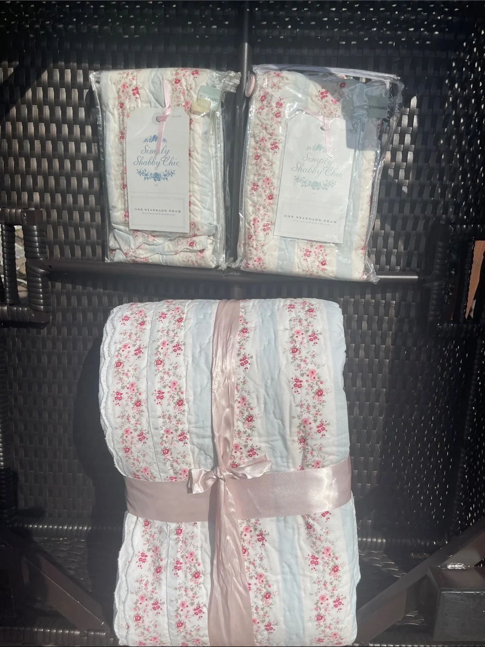 NEW ‼️🌸Simply, Shabby Chic Ditsy  QUEEN QUILT 2  SHAMS🌸